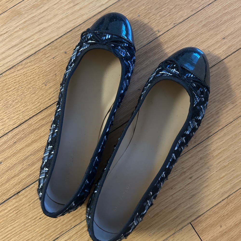 Ann Taylor Tweed Cap Toe Elegant Black and Blue Women's Flats